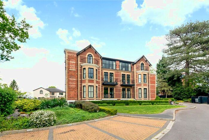 2 Bedroom Flat To Rent In Oak Lawn, Macclesfield Road, Wilmslow, Cheshire, SK9