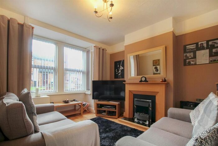 3 Bedroom Terraced House To Rent In Portland Road, Rushden, NN10