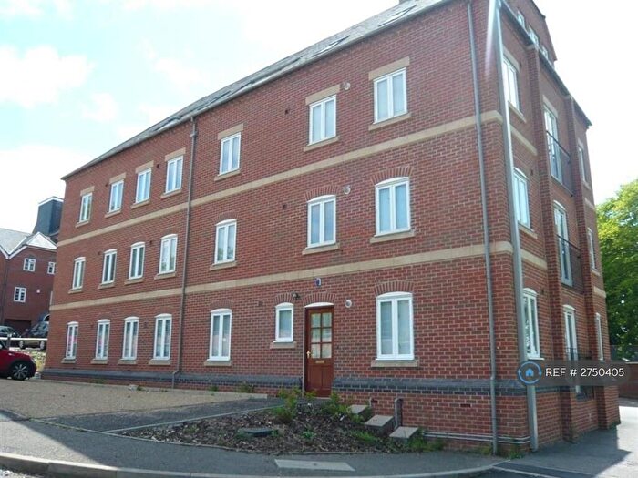 2 Bedroom Flat To Rent In Grosvenor Gate, Leicester, LE5