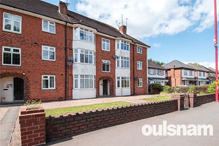 2 Bedroom Flat To Rent In Bristol Road South, Northfield, Birmingham, West Midlands, B31