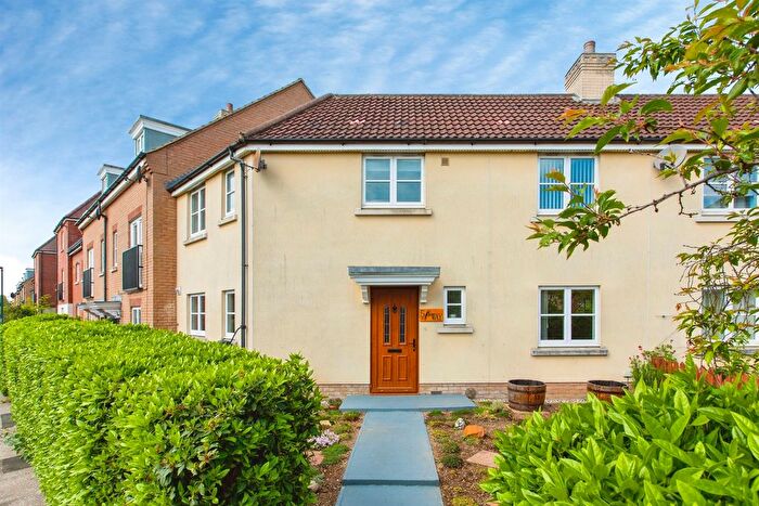 2 Bedroom Terraced House For Sale In Woodpecker Way, Great Cambourne, Cambridge, CB23