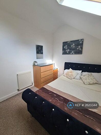1 Bedroom Flat To Rent In Maple House, Redditch, B98