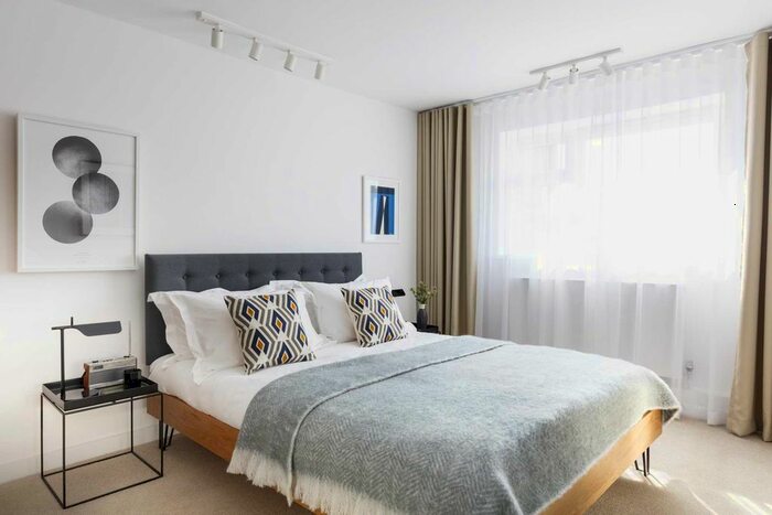 2 Bedroom Flat To Rent In Kilmuir House, Ebury Street, London, SW1W