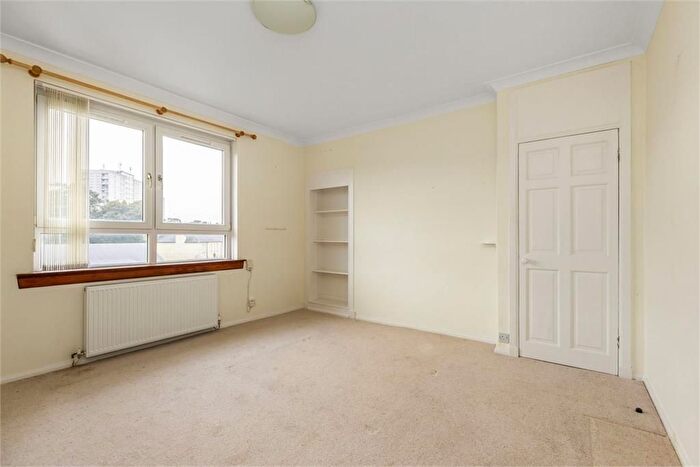 2 Bedroom Flat To Rent In Sleigh Drive, Craigentinny, Edinburgh, EH7