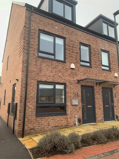 3 Bedroom Semi-Detached House To Rent In Skellow Close, Sheffield, S2