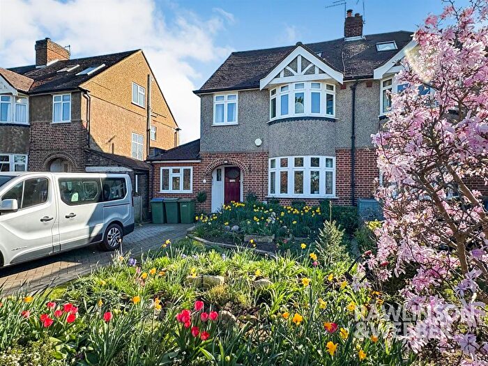 5 Bedroom Semi-Detached House For Sale In Park Way, West Molesey, KT8