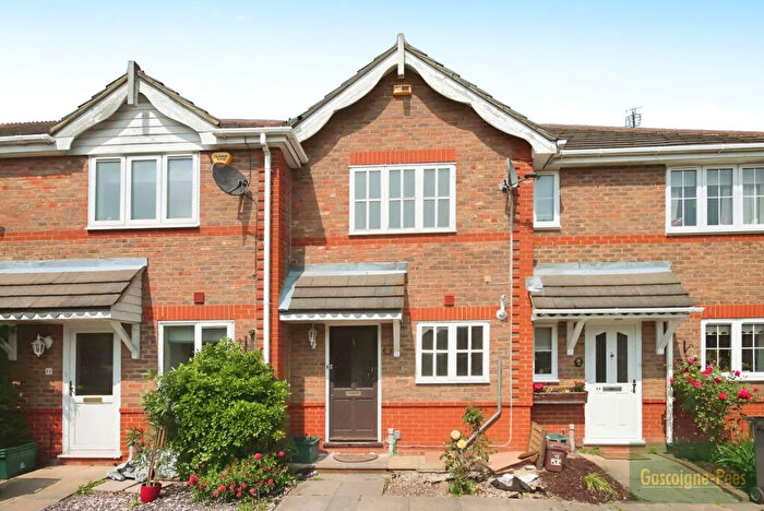 2 Bedroom House To Rent In Archdale Place, KT3