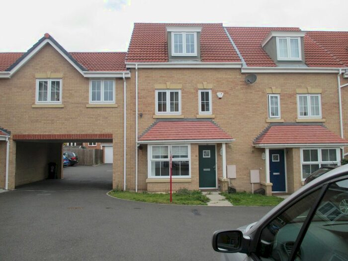 4 Bedroom Town House To Rent In Welbury Road, Hamilton, Leicester, LE5