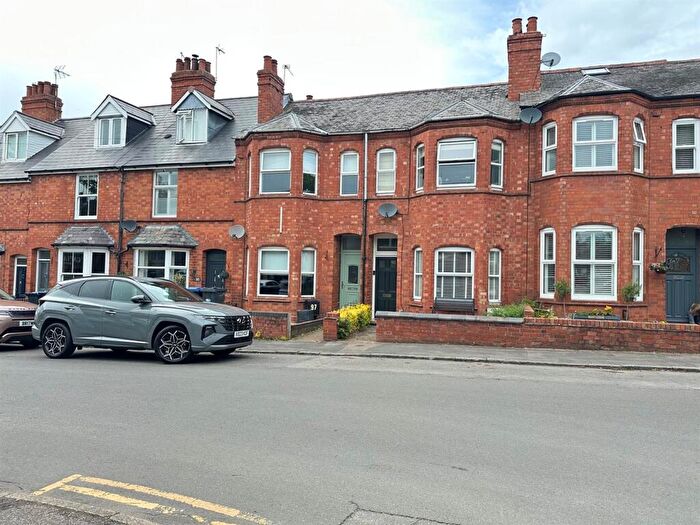 3 Bedroom Terraced House For Sale In Whitemoor Road, Kenilworth, CV8