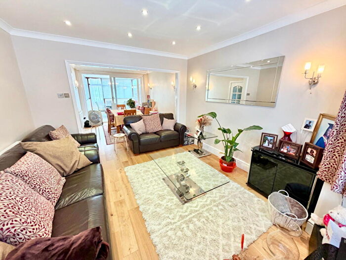 4 Bedroom Semi-Detached House For Sale In Lynton Avenue, Colindale, London, NW9