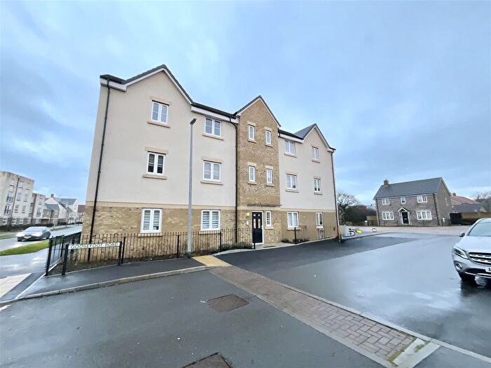 2 Bedroom Flat To Rent In Goosefoot Road, Emersons Gree, BS16