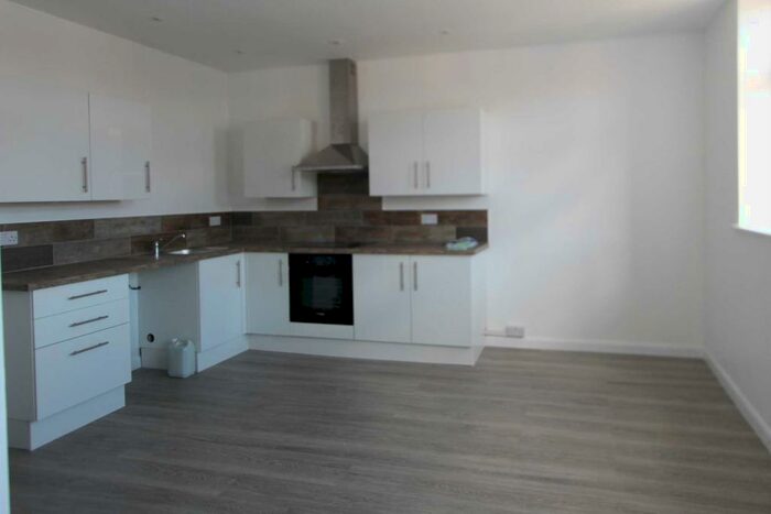 2 Bedroom Flat To Rent In Furtherwick Road Canvey Island, SS8