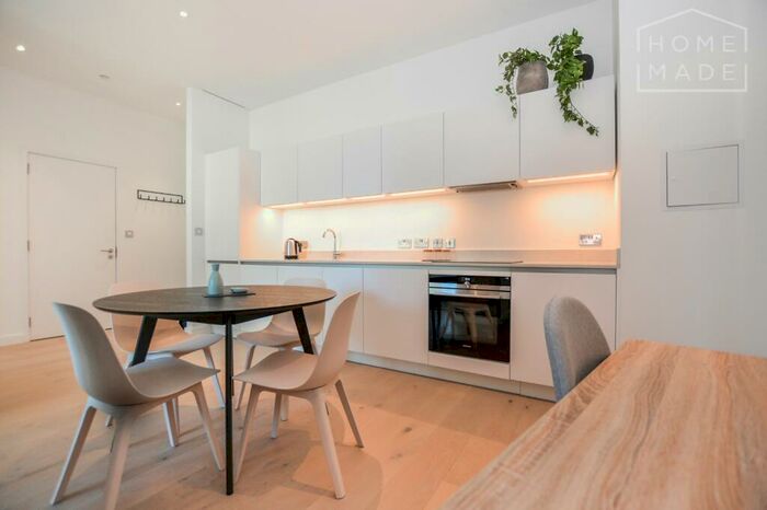 Studio To Rent In Hill House, Archway, N19