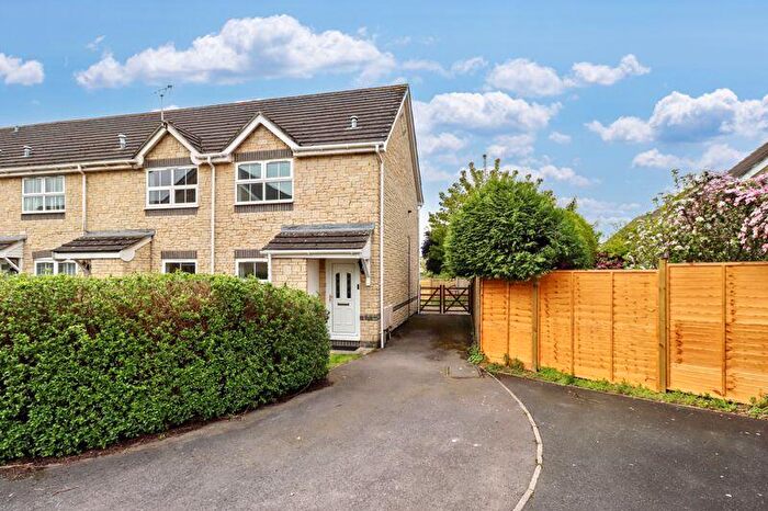 2 Bedroom End Of Terrace House To Rent In Hawthorn Crescent, Yatton, BS49
