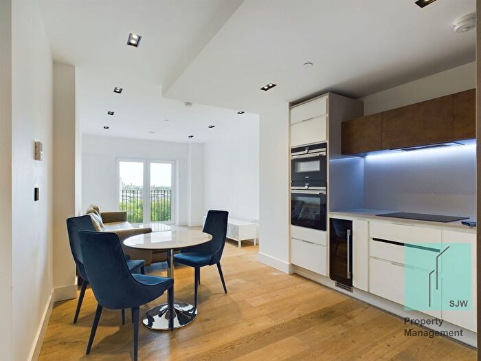 1 Bedroom Flat To Rent In Exchange Gardens, Keybridge Tower, SW8