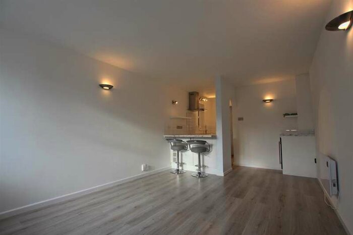 1 Bedroom Apartment To Rent In Woking, GU22