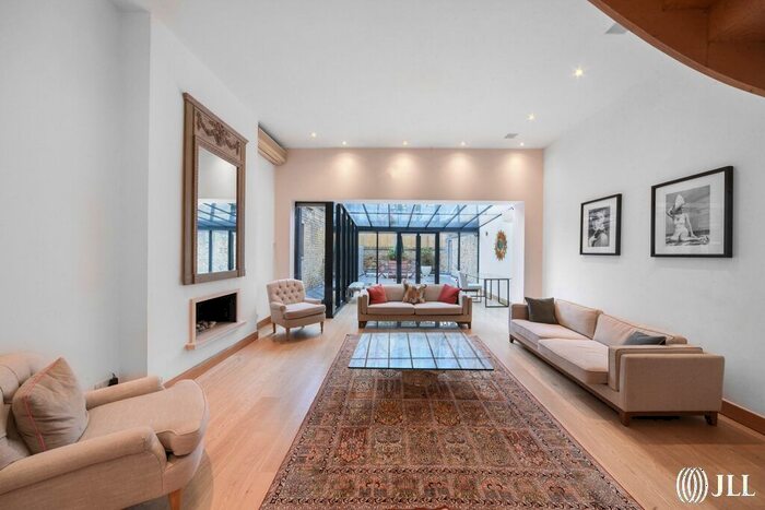 4 Bedroom Town House To Rent In Holland Park Avenue, London, W11