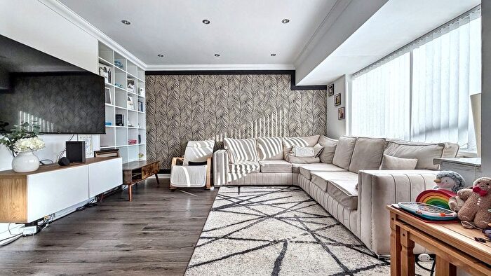 3 Bedroom Semi Detached House To Rent In Harris Avenue Rumney, Cardiff, CF3