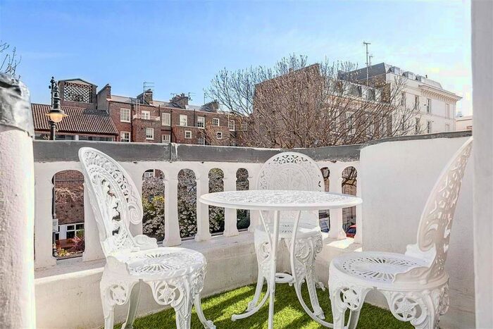 2 Bedroom Flat To Rent In Cumberland Street, Pimlico, London, SW1V