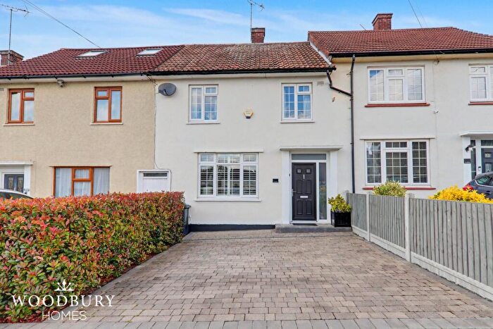 2 Bedroom Terraced House To Rent In Crossfields, Loughton, IG10