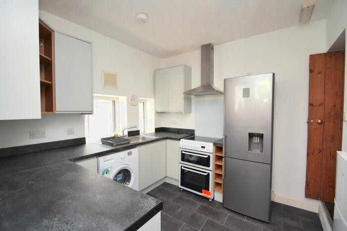 5 Bedroom Terraced House To Rent In Dracaena Avenue, Falmouth TR11