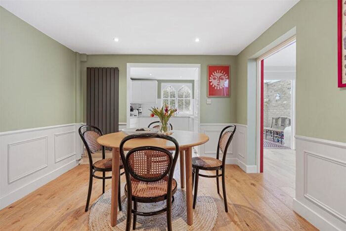 4 Bedroom House To Rent In Ellison Road, Barnes, London, SW13