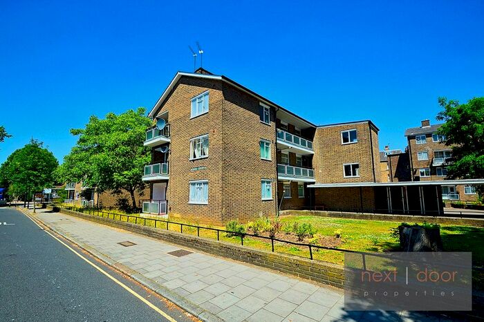 2 Bedroom Flat To Rent In Caldwell Street, Oval, SW9