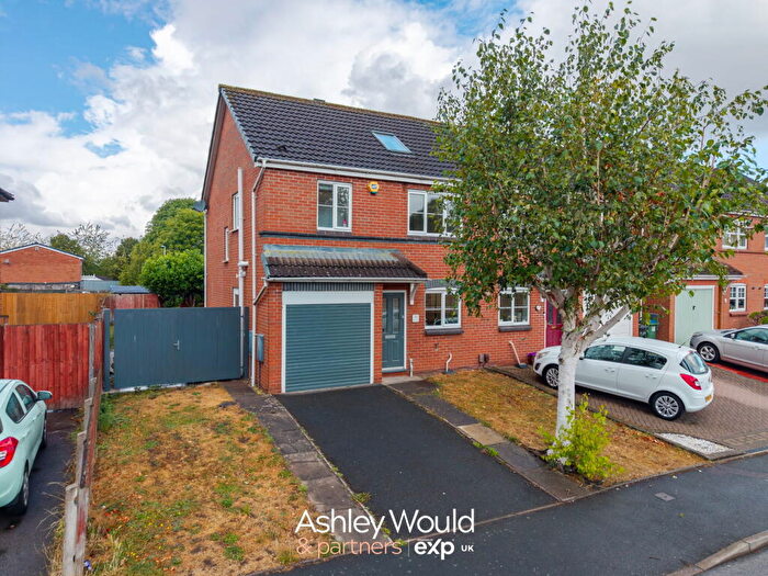 4 Bedroom Semi-Detached House For Sale In Clifton Street, Cradley Heath, B64