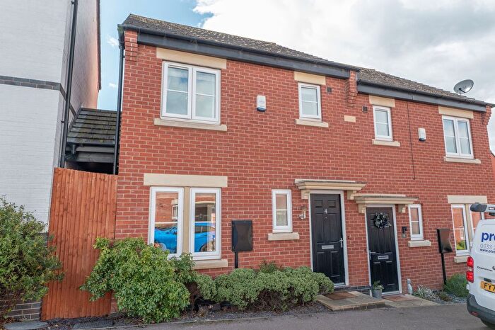 3 Bedroom Semi-detached House For Sale In Burtons Road, Rothley, LE7