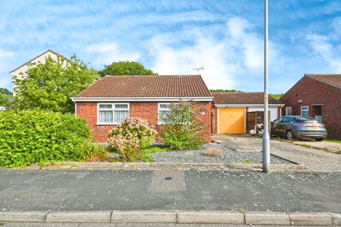 2 Bedroom Bungalow For Sale In Marion Avenue, Clacton-on-Sea, Essex, CO15