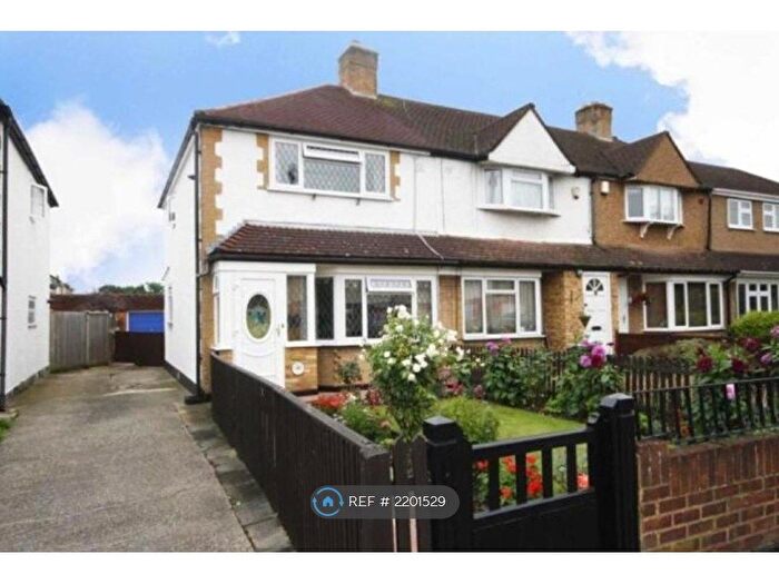 3 Bedroom End Of Terrace House To Rent In Swan Road, Feltham, TW13