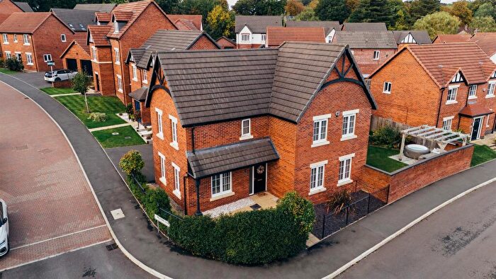 4 Bedroom Detached House For Sale In Damstead Park Avenue, Alfreton, DE55