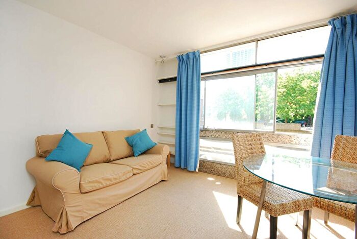 Studio To Rent In Golden Lane Estate, Barbican, London, EC1Y