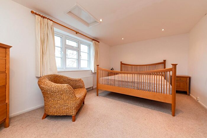 3 Bedroom Semi-Detached House For Sale In Welwyn, Hertfordshire, AL6