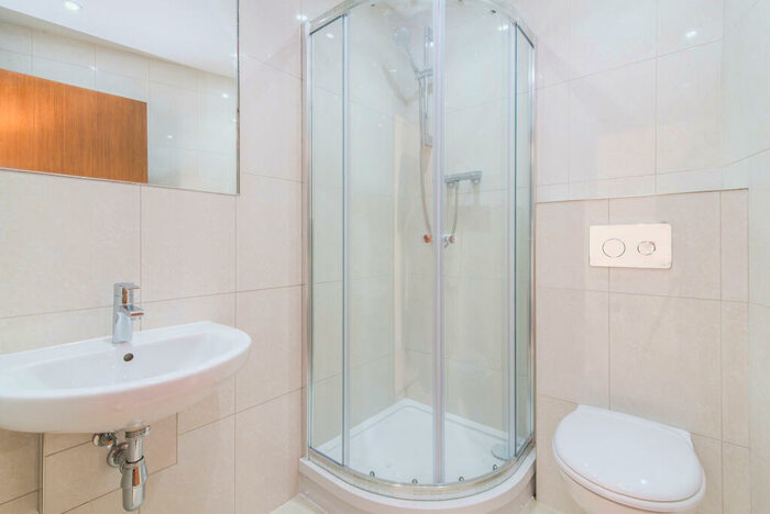 2 Bedroom Apartment To Rent In Festival Apartments, RG21