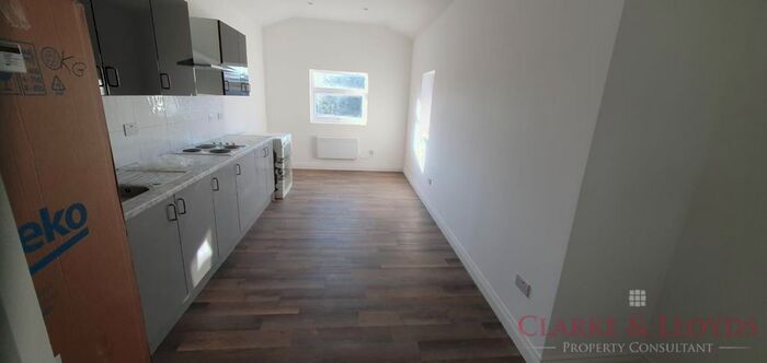 1 Bedroom Flat To Rent In Albert Road, Romford, RM1