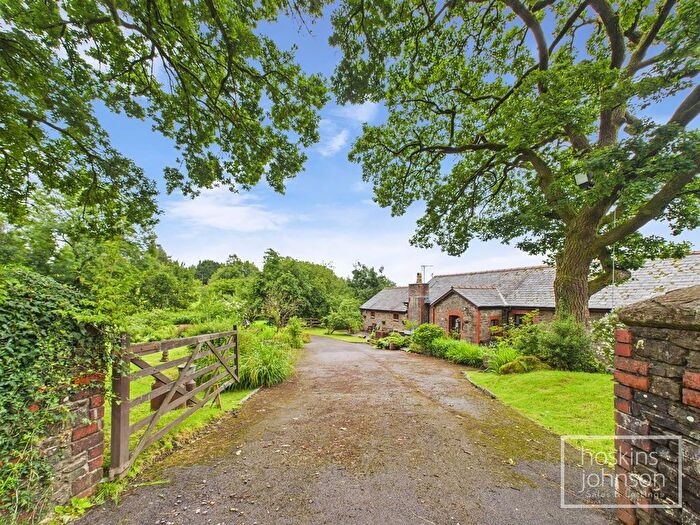 3 Bedroom Barn Conversion For Sale In Ynysybwl, Pontypridd, CF37