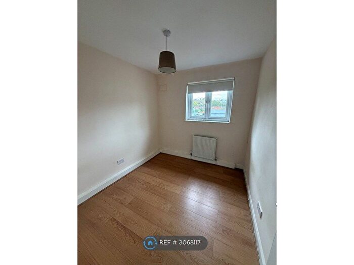 3 Bedroom Semi-Detached House To Rent In Station Road, Carlton, Nottingham, NG4