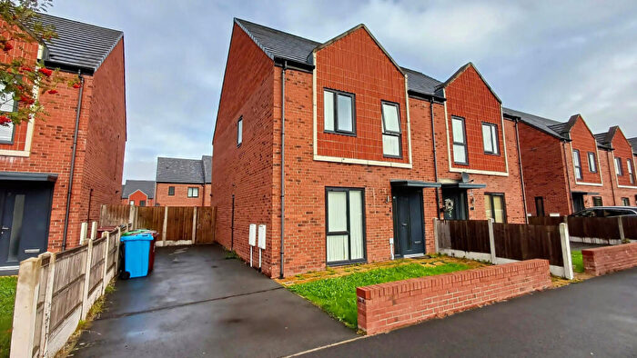 4 Bedroom Semi-Detached House For Sale In Leach Street, Gorton, M18