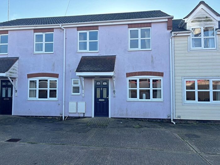 2 Bedroom Terraced House To Rent In Connaught Avenue, Frinton-On-Sea, CO13