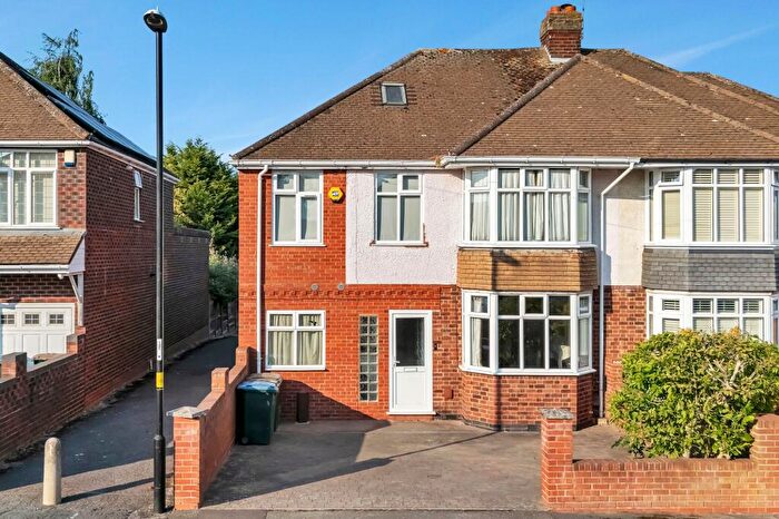 4 Bedroom Semi Detached House For Sale In Arnold Avenue, Coventry, CV3