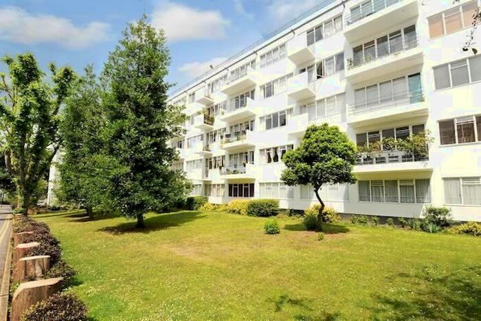 2 Bedroom Flat To Rent In Streatham Hill, London, SW2