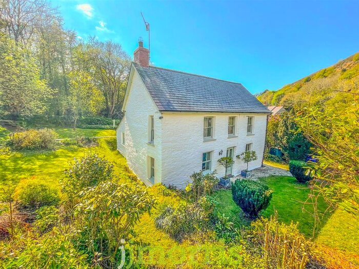 4 Bedroom Country House For Sale In Llangrannog, Llandysul, SA44