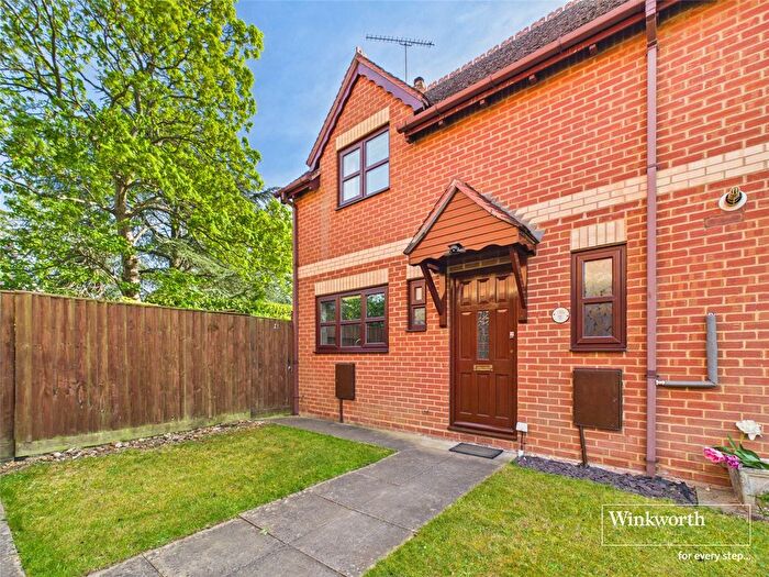 2 Bedroom End Terrace House To Rent In St. Lukes Way, Emmer Green, Reading, Berkshire, RG4