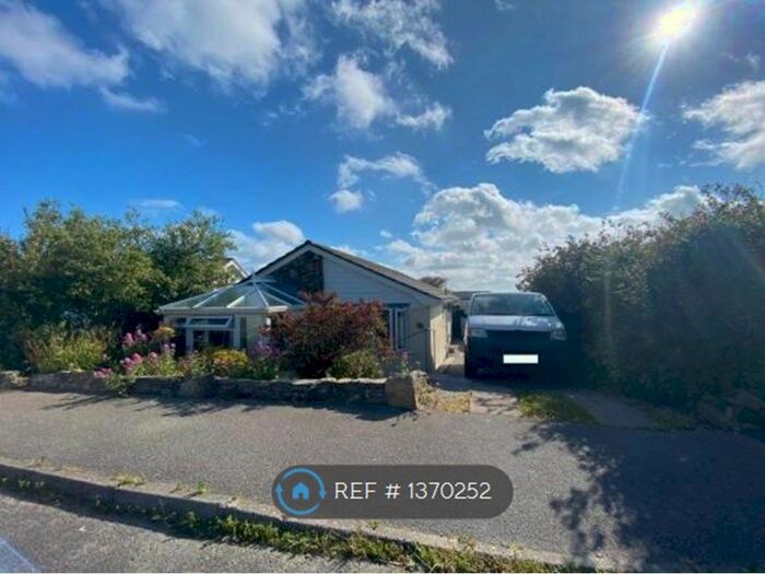 3 Bedroom Bungalow To Rent In Lawrence Road, St. Agnes, TR5