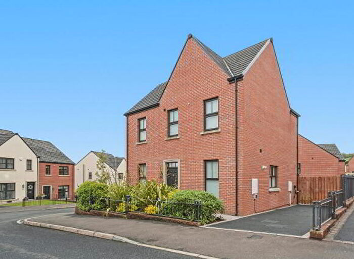 3 Bedroom Detached House For Sale In Castlegowan Park, Belfast, BT5