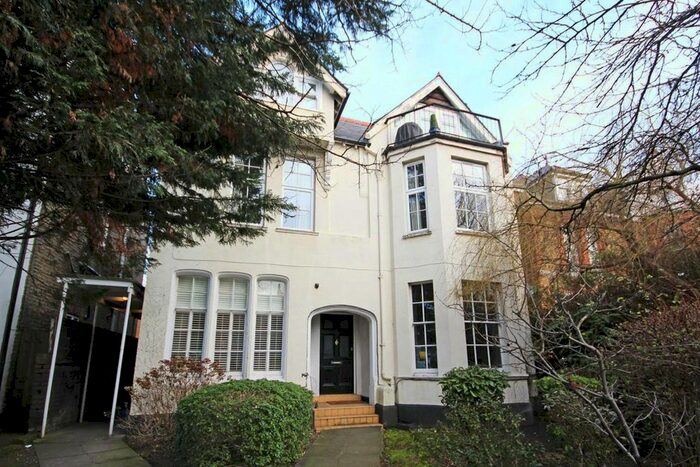 2 Bedroom Flat To Rent In Madeley Road, London, W5