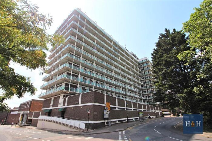 2 Bedroom Apartment To Rent In Wellington Street, Town Centre -, NN1