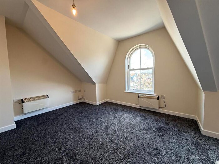 2 Bedroom Detached House To Rent In Boulevard, Hull, HU3