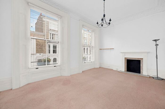 1 Bedroom Flat To Rent In Campden Hill Gardens, London, W8